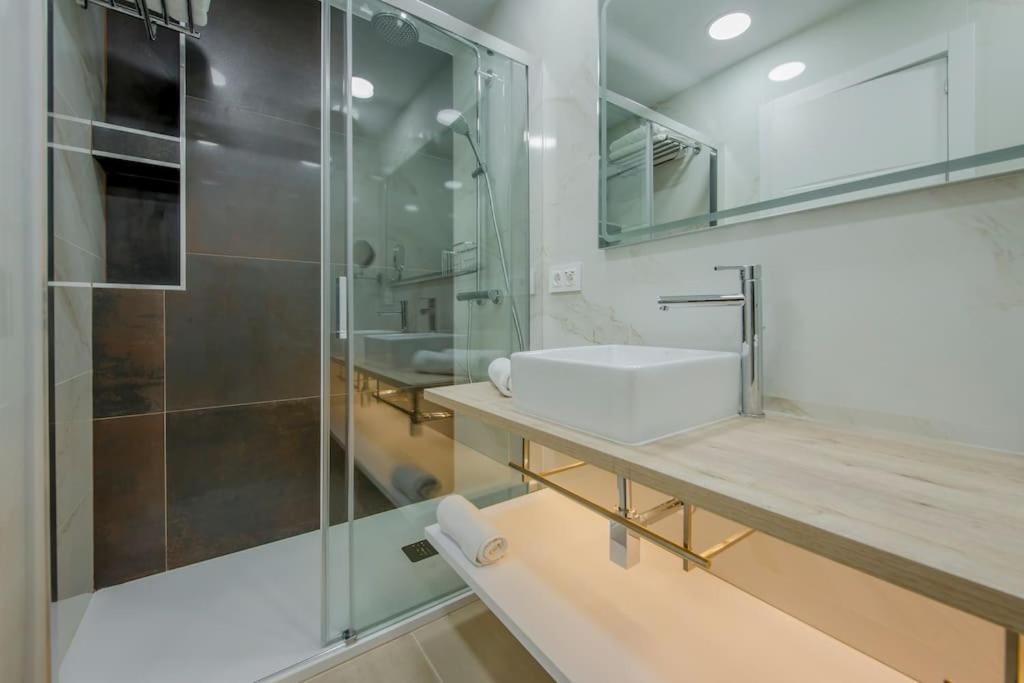 Suara Apartamentos 2 Madrid Dış mekan fotoğraf