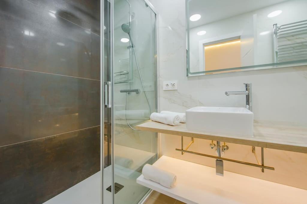 Suara Apartamentos 2 Madrid Dış mekan fotoğraf