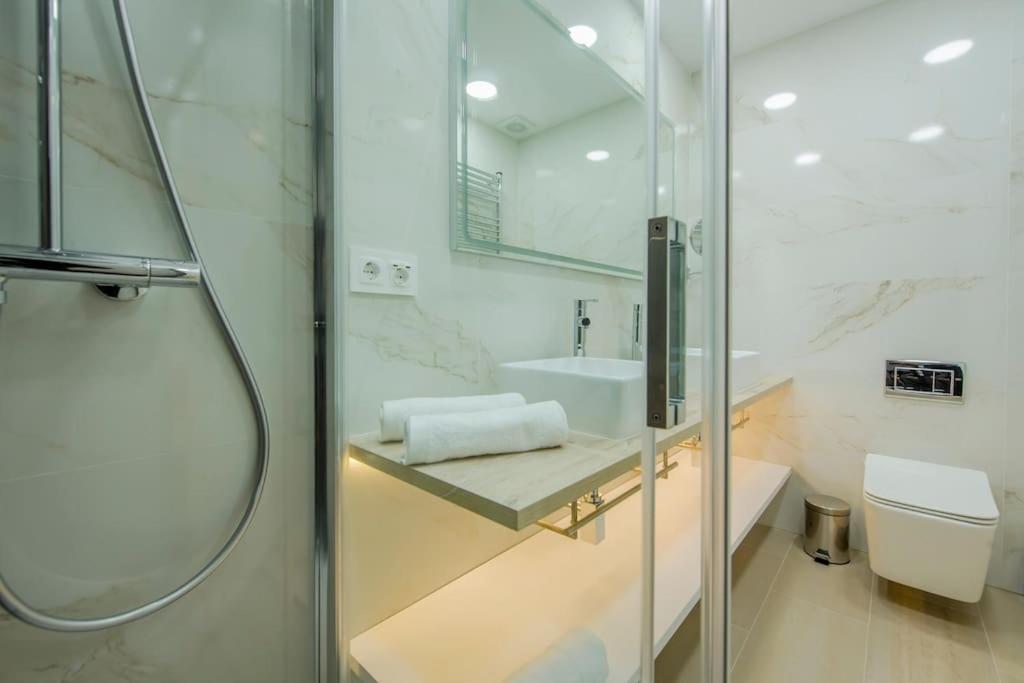 Suara Apartamentos 2 Madrid Dış mekan fotoğraf